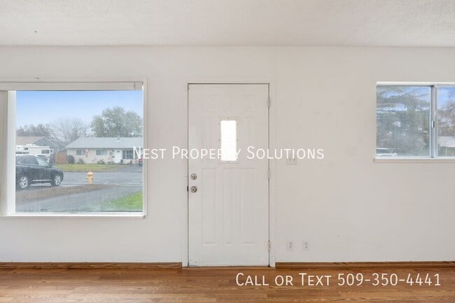 Building Photo - 634 S Ironwood Dr