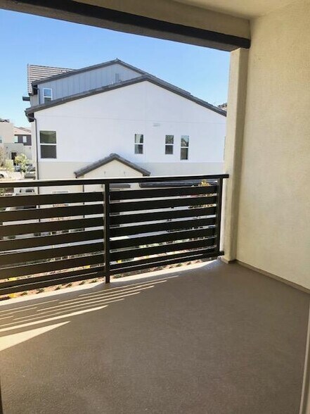 2nd Floor patio - 9424 Shade Pl