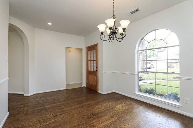 Building Photo - 14215 Cypress Valley Dr