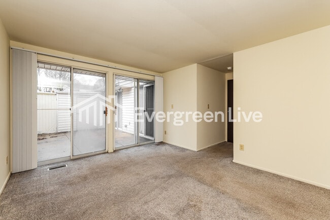 Building Photo - 5610 Troy Villa Blvd