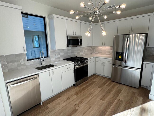Building Photo - 1133 Walton Ln