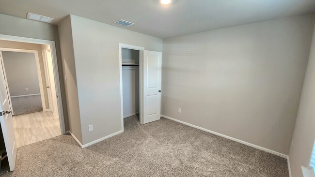 Building Photo - 16429 Severn Ln