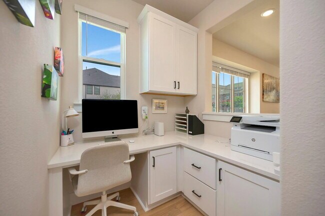 Building Photo - 4720 Smokey Quartz Ln