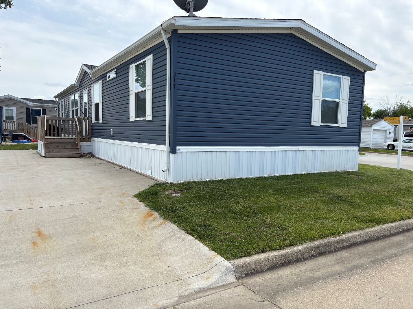 Building Photo - 317 Autumn Park Dr