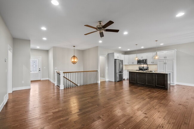Building Photo - 145 Summerfield Way