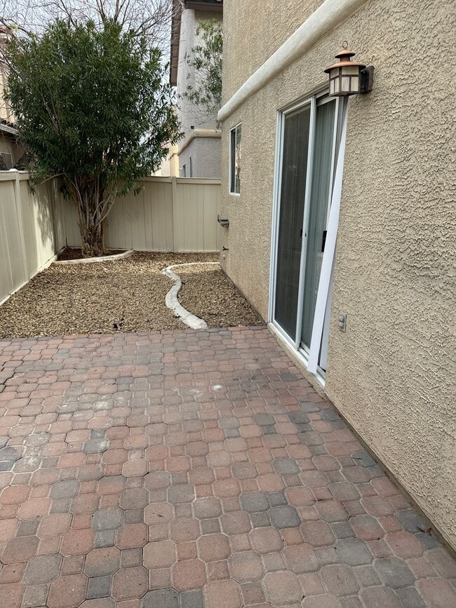 Building Photo - 9362 Boulder Opal Ave