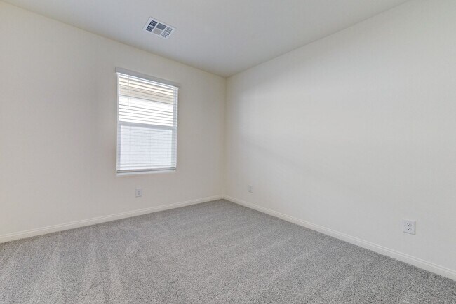 Building Photo - Newly Built 4 bedrooms in Cadence