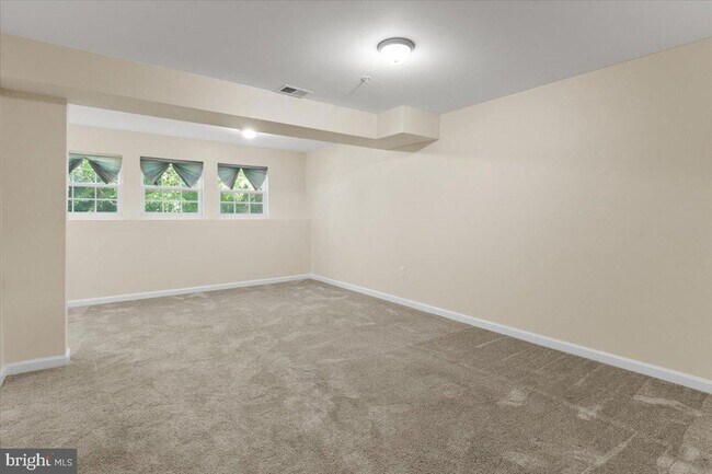 Building Photo - 8329 Autumn Crest Ln