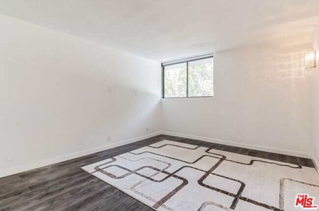 Building Photo - 10535 Wilshire Blvd