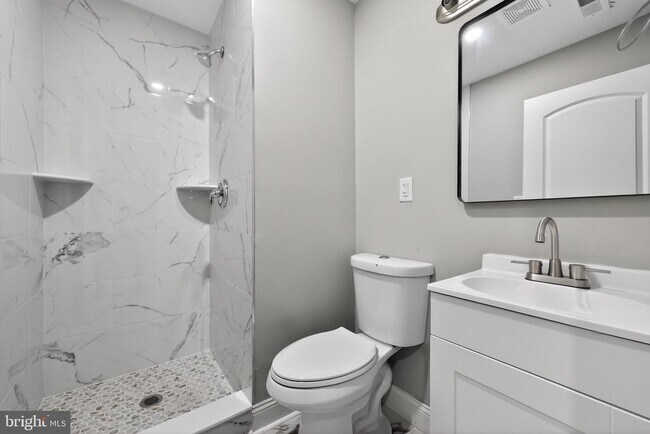 Building Photo - 1208 W Dauphin St