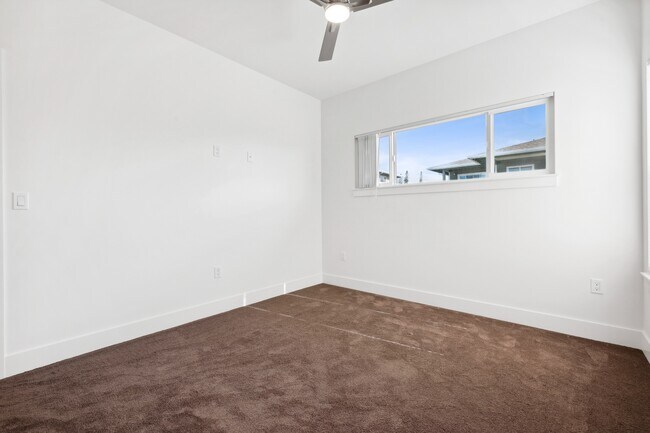 Building Photo - 22 Maiaku St