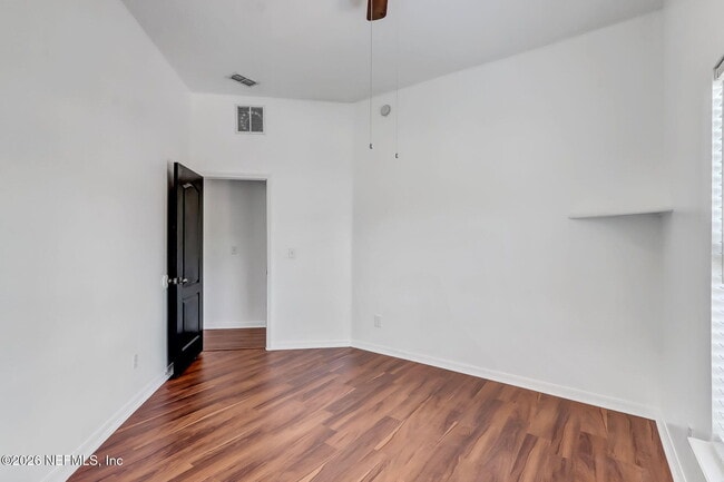 Building Photo - 566 Longmill Ln