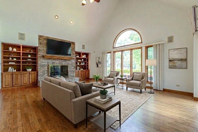 Building Photo - 5420 Belmont Ct