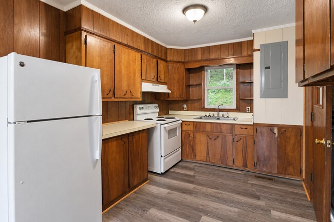 Building Photo - 297 Anderson Ln