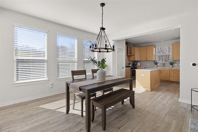 Building Photo - 1716 Adina St