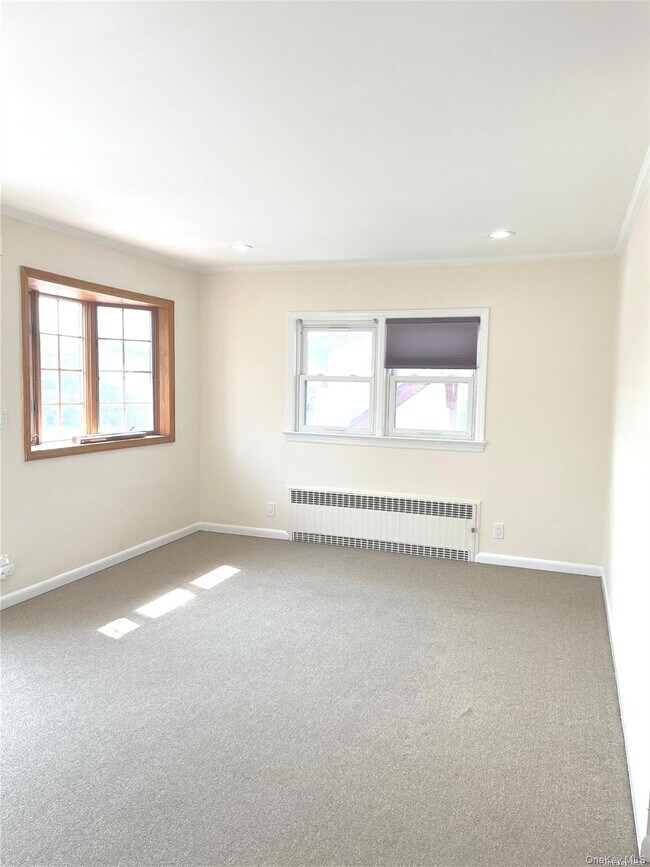 Building Photo - 307 Magnolia Blvd