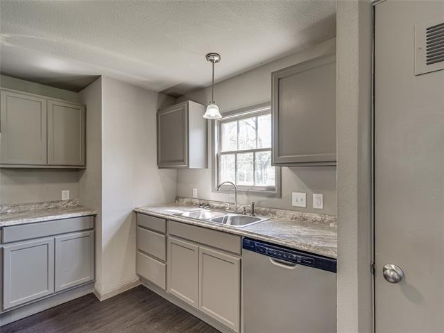 Building Photo - 416 N 8th St