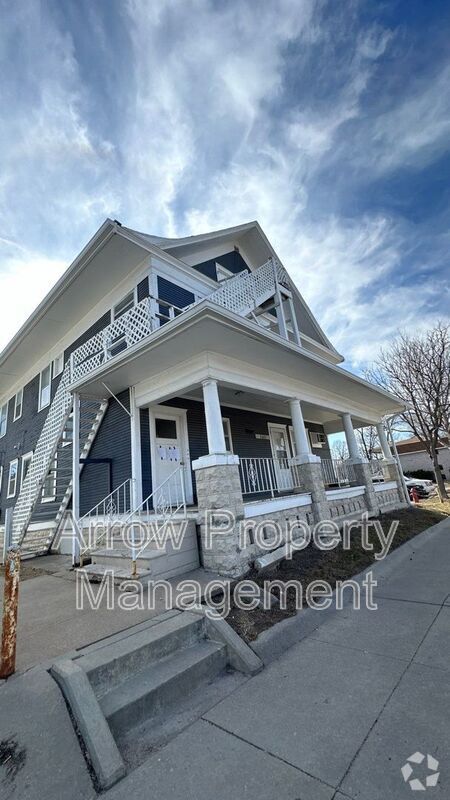 Building Photo - 2601 Vine St