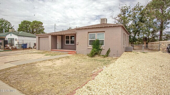 Building Photo - 125 Anita Cir