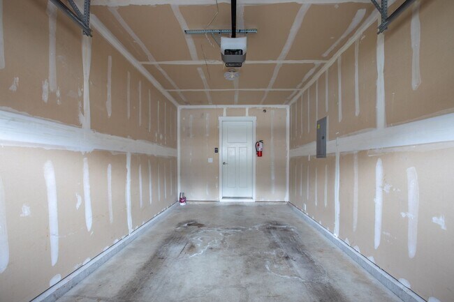 Building Photo - 1603 Burnside Pl