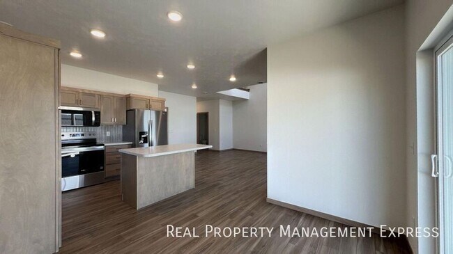 Building Photo - 9000 W Jerald Pl