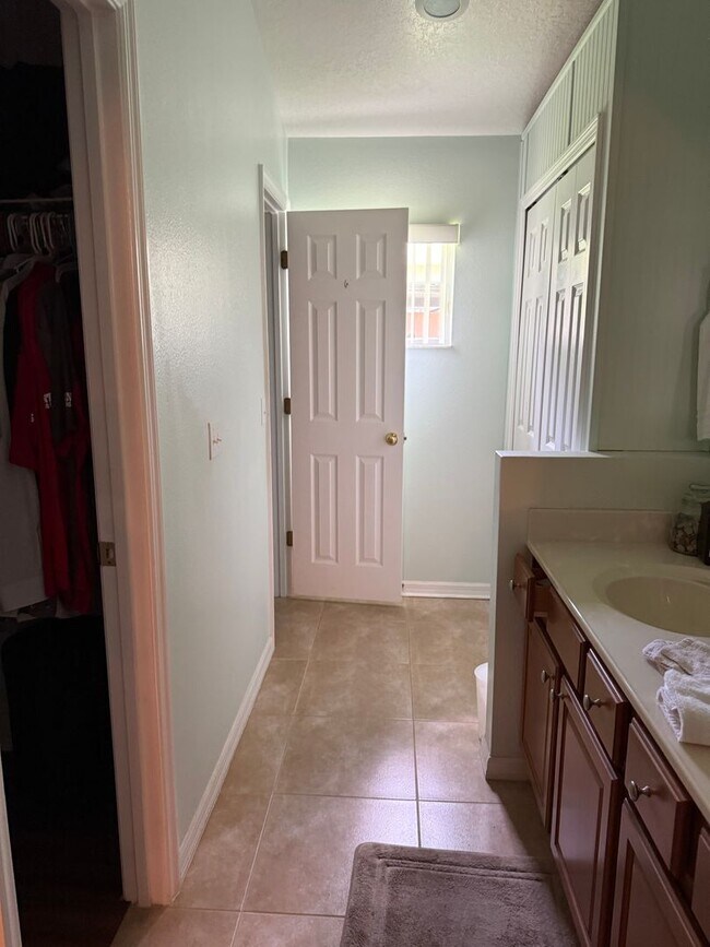 Building Photo - For rent condo Space Coast 5 minutes from ...
