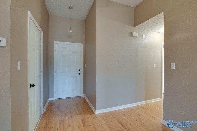 Building Photo - 143 Rebecca Pines Dr