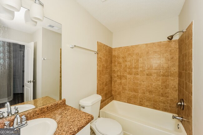 Building Photo - 125 Gleneagles Way