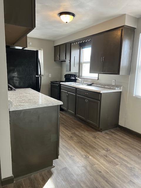 Building Photo - 738 S Weyant Ave