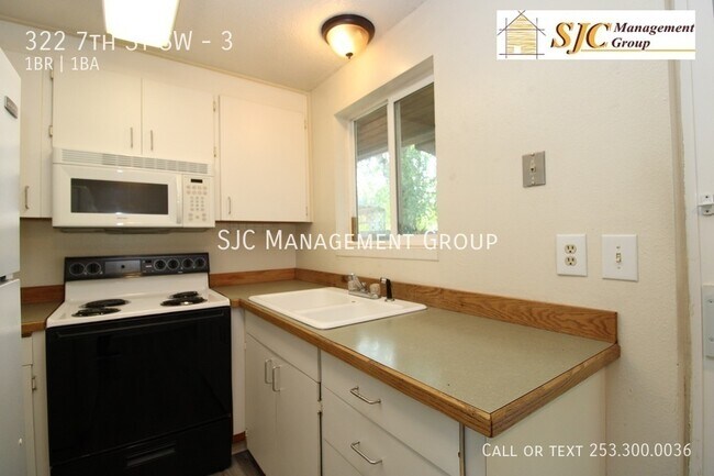 Building Photo - 322 7th St SW