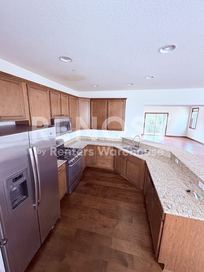 Building Photo - 9580 Madison Dr