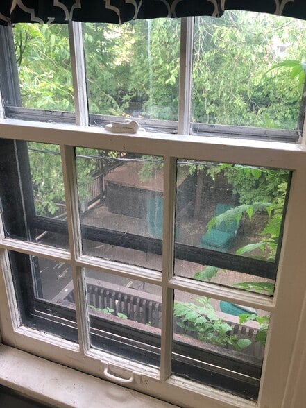 Building Photo - 2879 Ludlow Rd