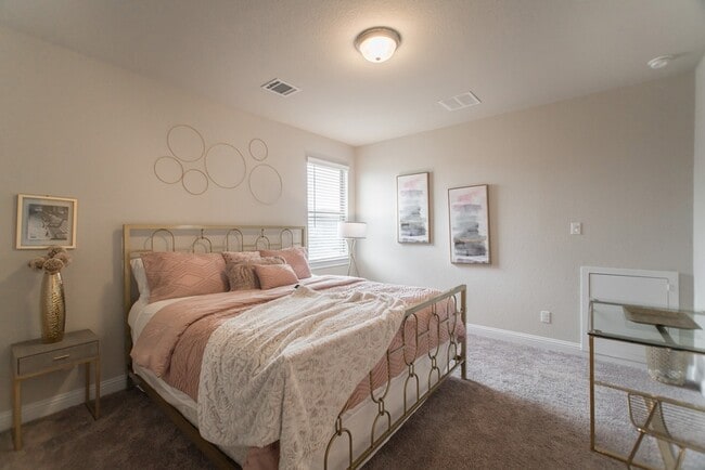 Building Photo - 73 Botanical Vista Dr