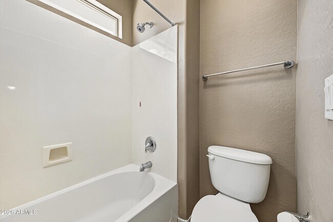 Building Photo - 1433 E Canyon Creek Dr