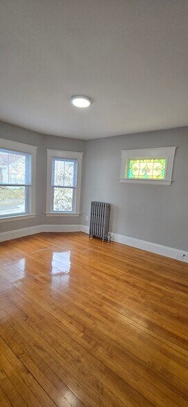 Building Photo - 860 Beech St