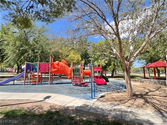 Building Photo - 258 Whitewater Village Ct