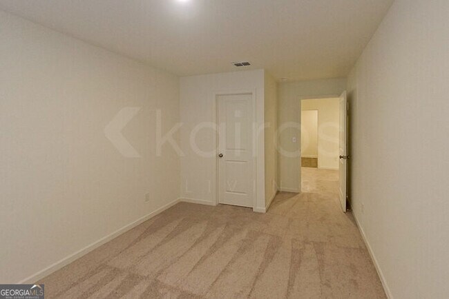 Building Photo - 108 Flat Rock Ml Trl
