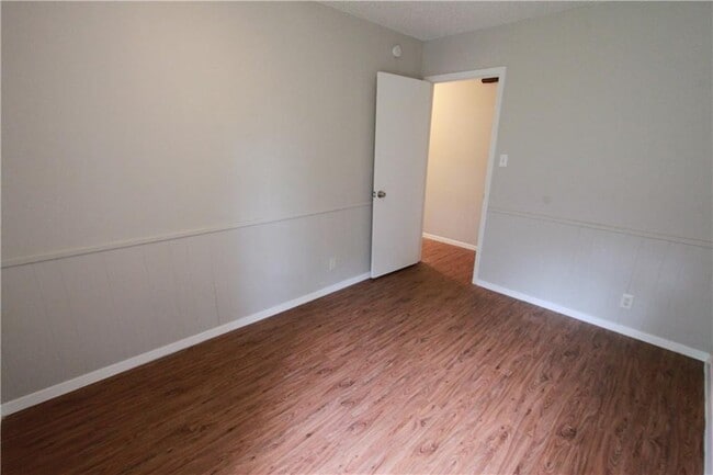 Building Photo - 6606 Betty Cook Dr