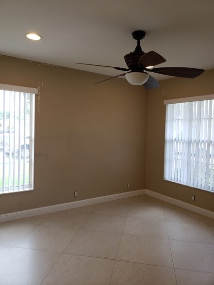 Building Photo - 9441 Boca Gardens Cir S