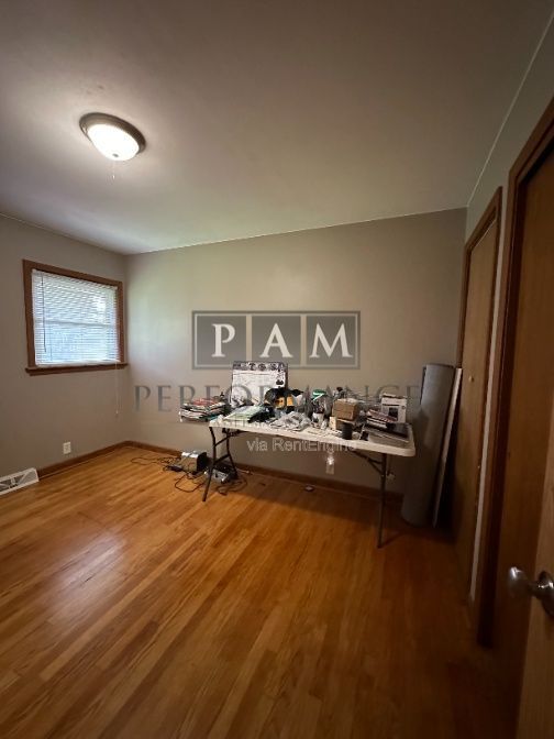 Building Photo - 7116 W Armour Ave