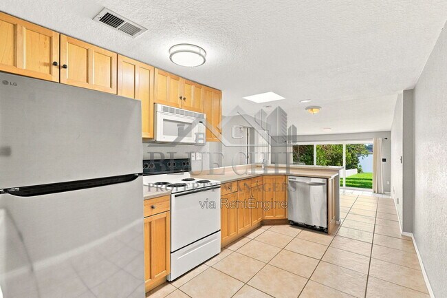 Building Photo - 6714 Nina Rosa Dr