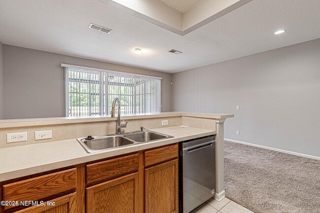 Building Photo - 5784 Sandstone Way