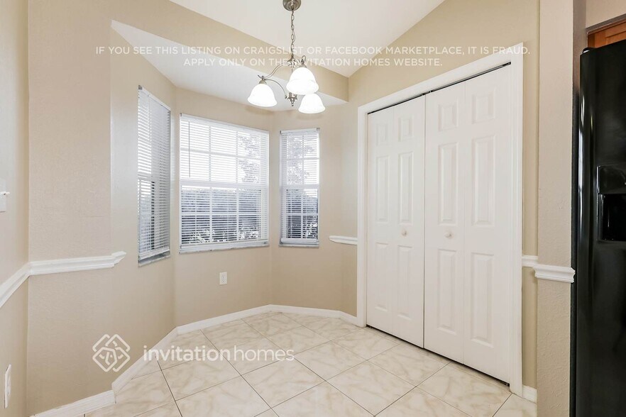 Building Photo - 2125 Golden Meadow Way