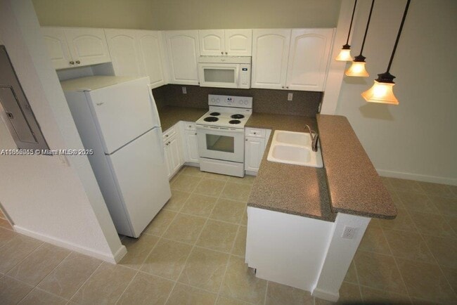 Building Photo - 8440 SW 150th Ave