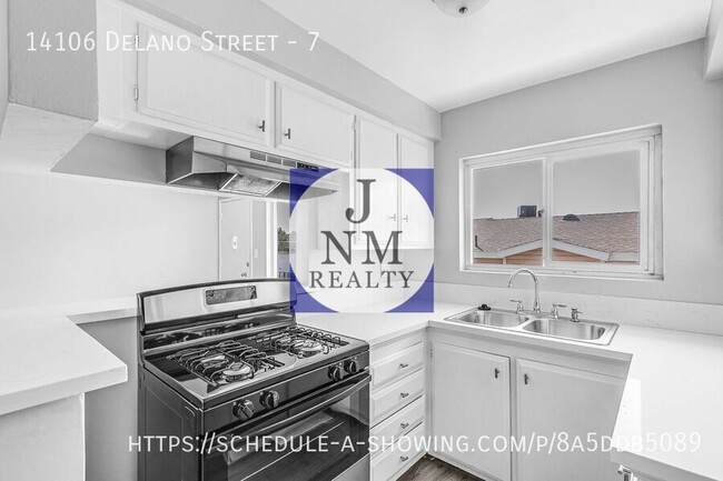 Building Photo - Newly remodeled 1 Bed + 1 Bath - *SECTION ...