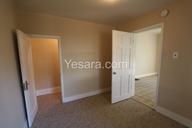 Building Photo - 2 Bedroom 1 Bath House