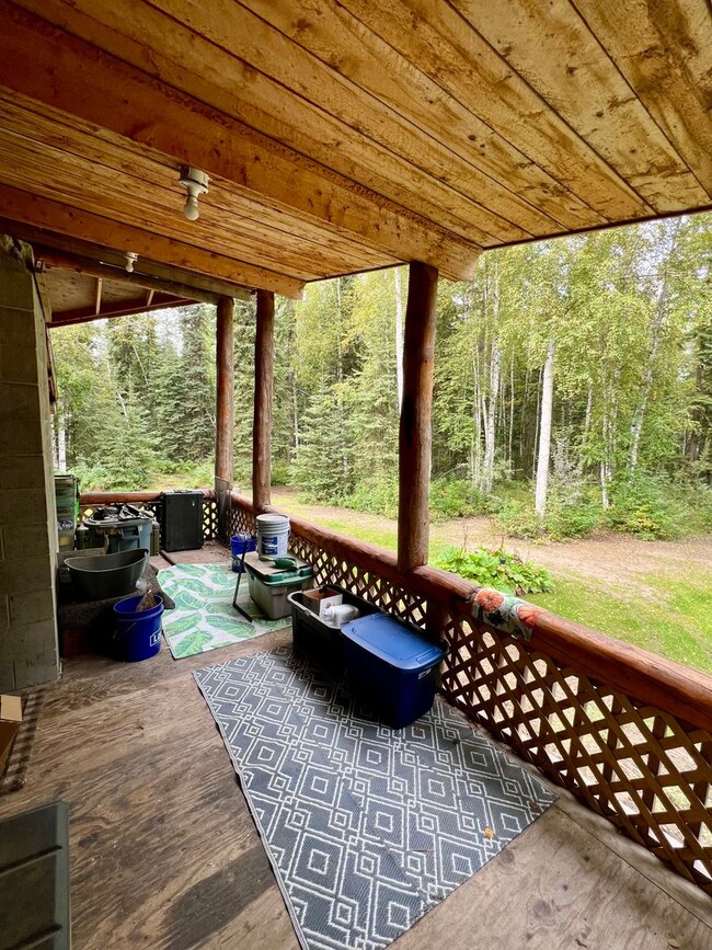 Building Photo - Charming 3-Bedroom Home on 5.84 Acres – Pe...