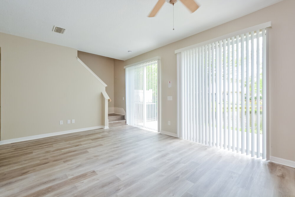 Building Photo - 567 Pinebranch Cir