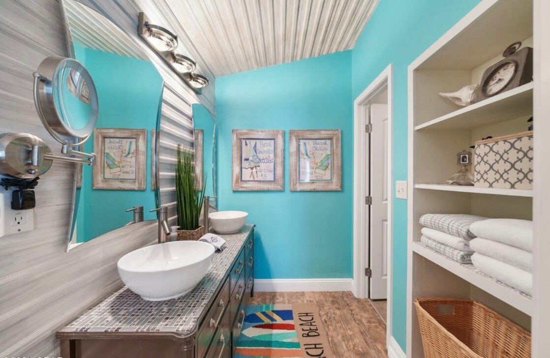 Building Photo - 613 W Caladium Cir