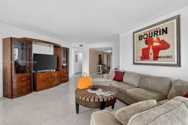 Building Photo - 3370 Hidden Bay Dr